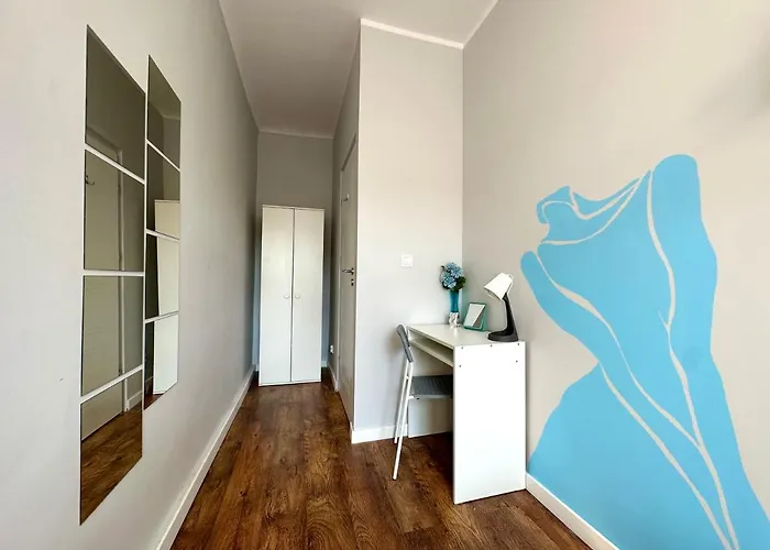 Mmrent Lady Blue * غدانسك